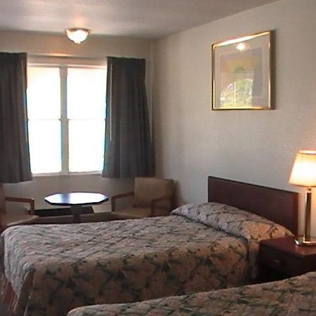 Hometown Inn Galion Exterior photo