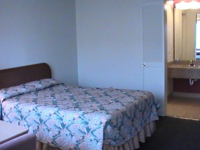 Hometown Inn Galion Room photo