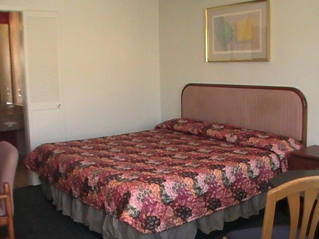 Hometown Inn Galion Room photo