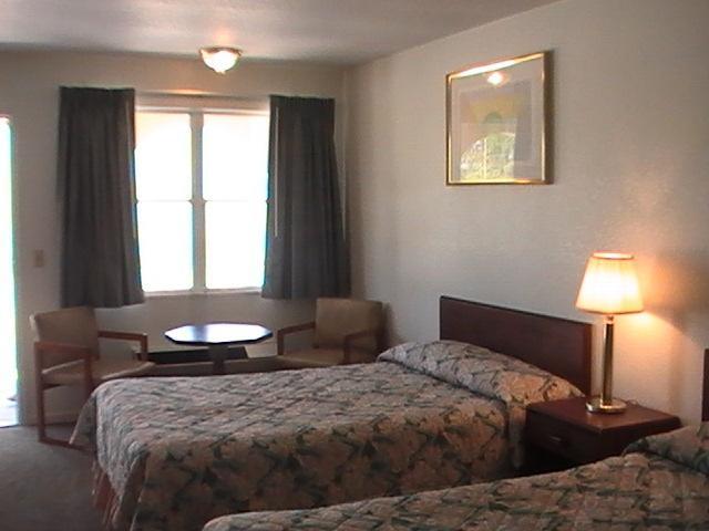 Hometown Inn Galion Exterior photo