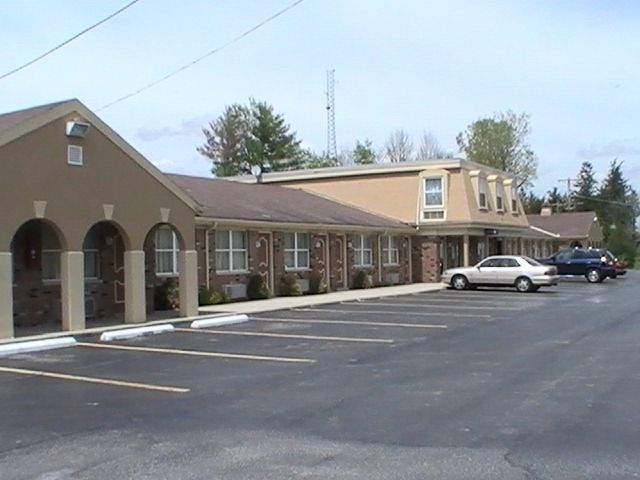 Hometown Inn Galion Exterior photo
